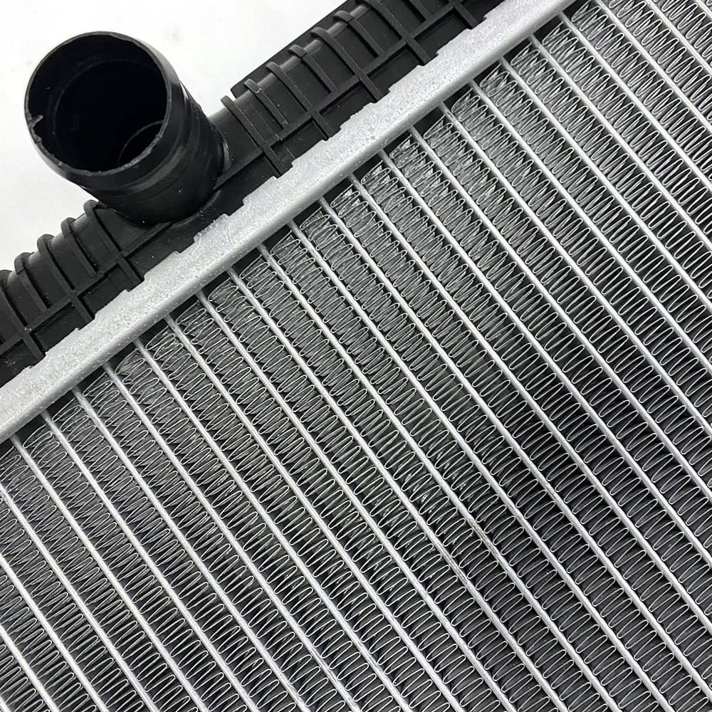 Engine Cooling Car Radiator FOR AUDI A6 2005-2011 4F0121251Q